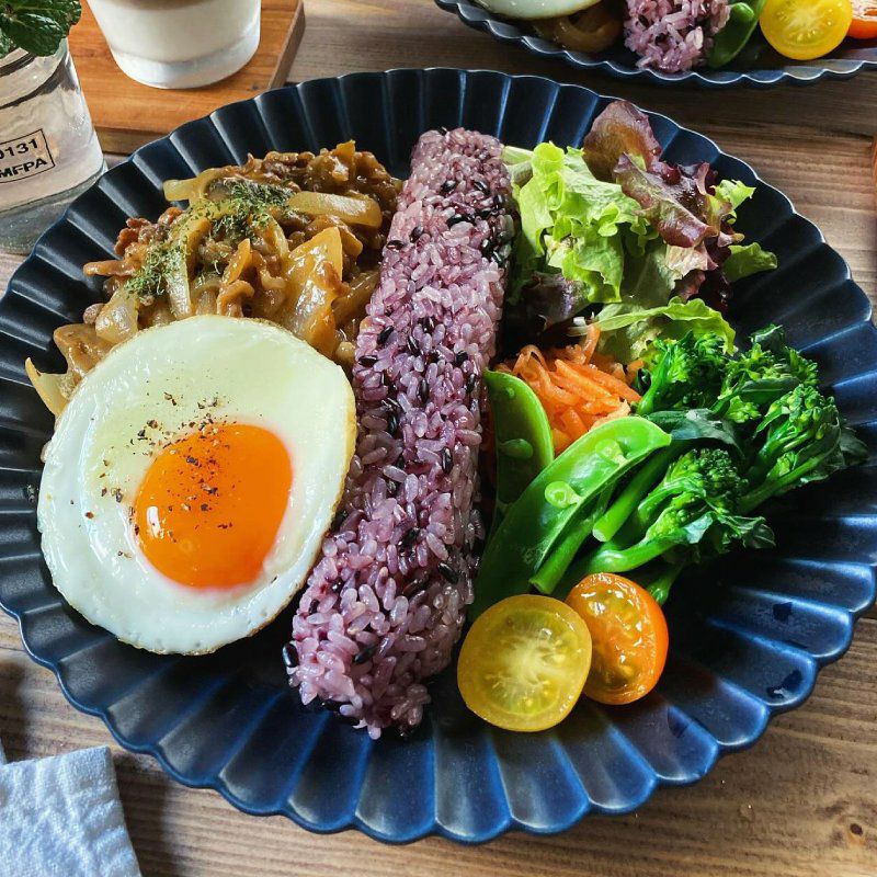 メゾンソワレ　牛肉ときのこでつくるビーフストロガノフ用ソース画像３