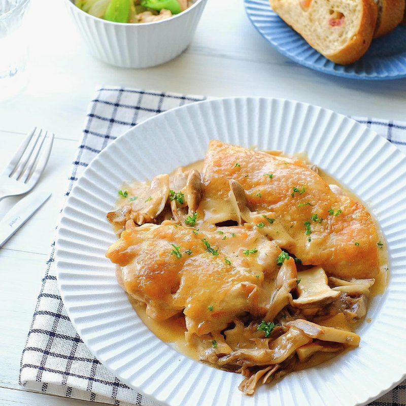 メゾンソワレ　鶏肉ときのこでつくるフリカッセ用ソース画像３