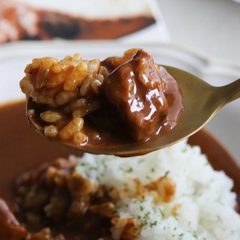 麻布十番シリーズ　Polieat じっくり煮込んだ牛すね肉と赤ワインが香る　十勝産牛すね肉のカレー画像2