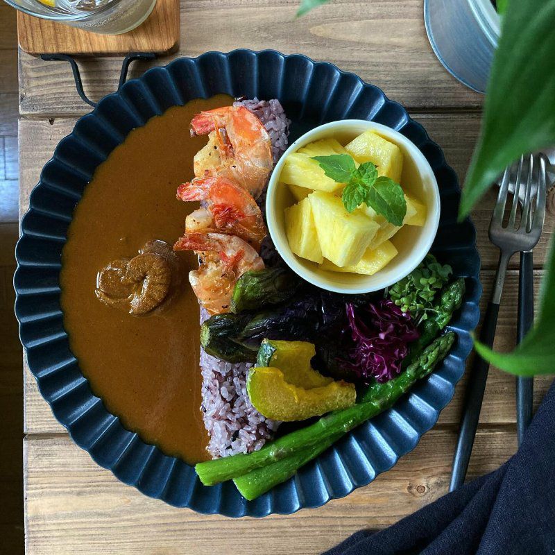 麻布十番シリーズ　Polieat 白ワインですっきり仕上げた 帆立の香りひろがる　北海道産帆立のカレー画像2