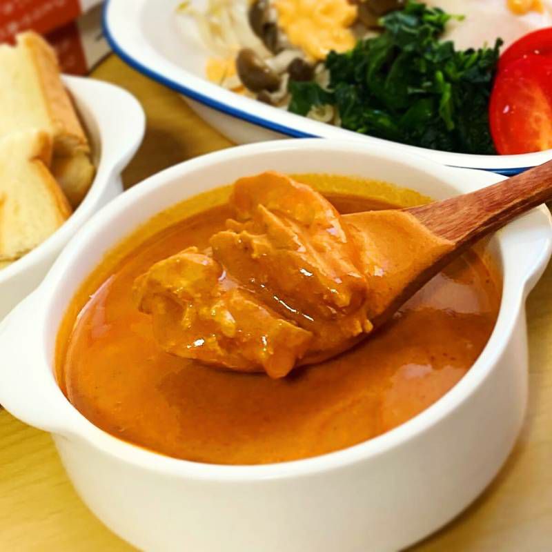 ■麻布十番シリーズ　バターチキンカレー 生クリーム仕立て（８個セット）