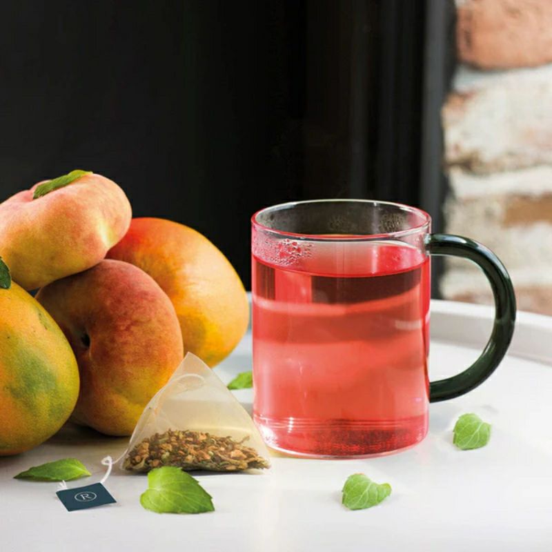 レボリューション　ハイビスカス、マンゴー＆モリンガ