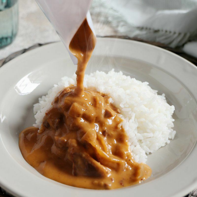 ■お試しセット　麻布十番シリーズ　レトルト「ビーフカレー」&「ビーフストロガノフ」